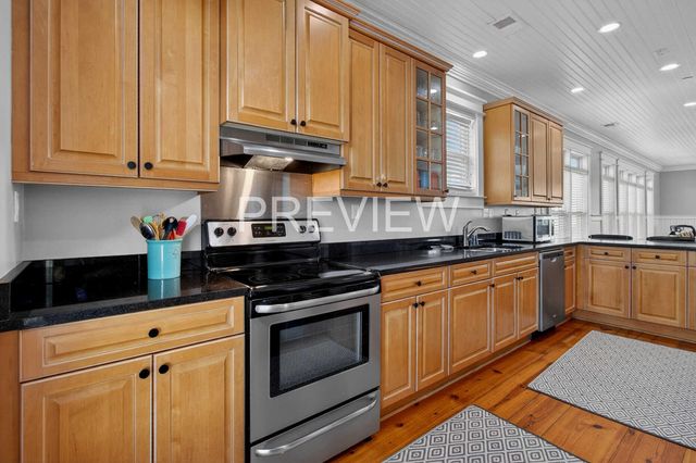 10 10th Avenue, Isle Of Palms, SC 29451