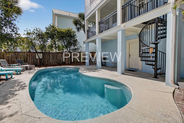 10 10th Avenue, Isle Of Palms, SC 29451