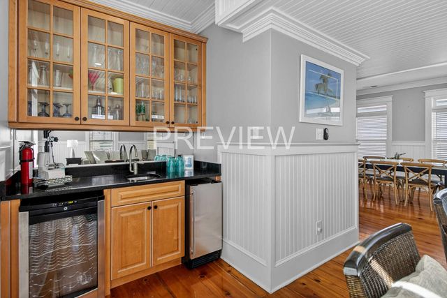 10 10th Avenue, Isle Of Palms, SC 29451