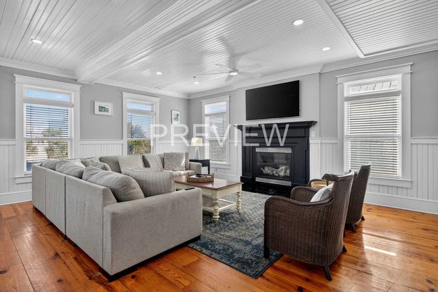 10 10th Avenue, Isle Of Palms, SC 29451
