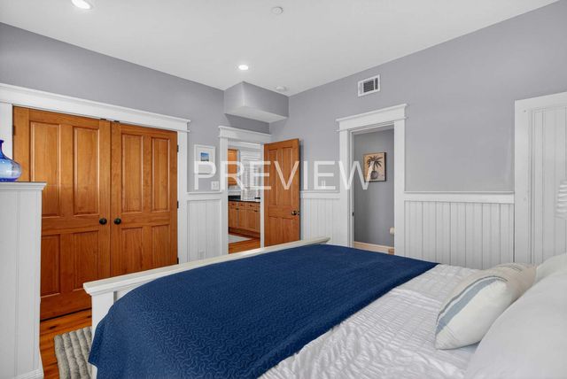 10 10th Avenue, Isle Of Palms, SC 29451