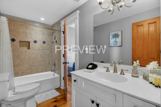 10 10th Avenue, Isle Of Palms, SC 29451