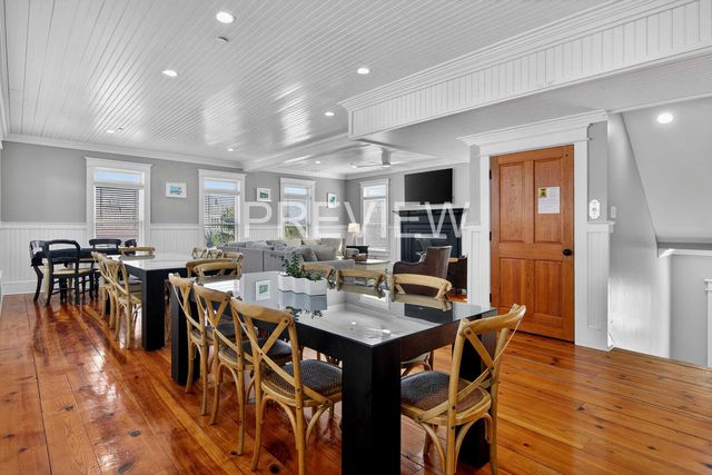 10 10th Avenue, Isle Of Palms, SC 29451