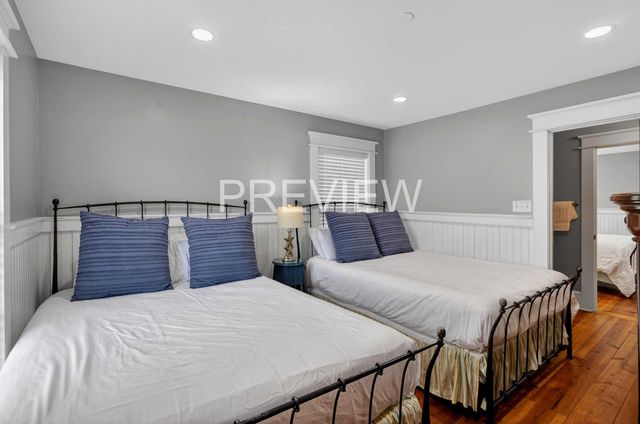 10 10th Avenue, Isle Of Palms, SC 29451