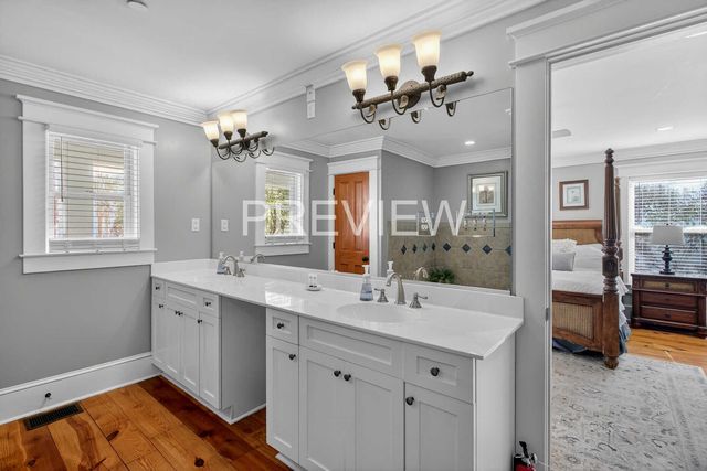 10 10th Avenue, Isle Of Palms, SC 29451