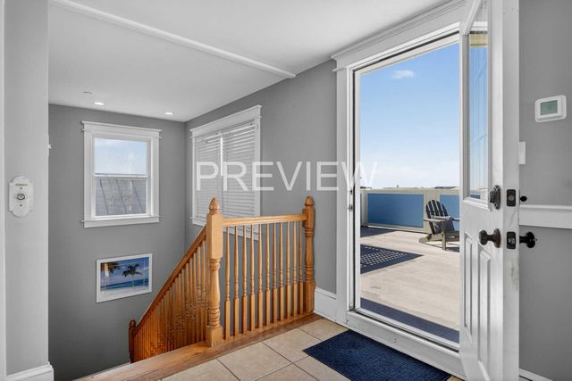 10 10th Avenue, Isle Of Palms, SC 29451