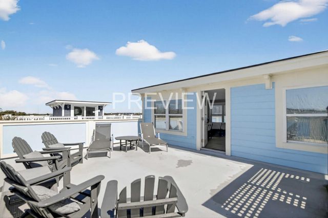 10 10th Avenue, Isle Of Palms, SC 29451