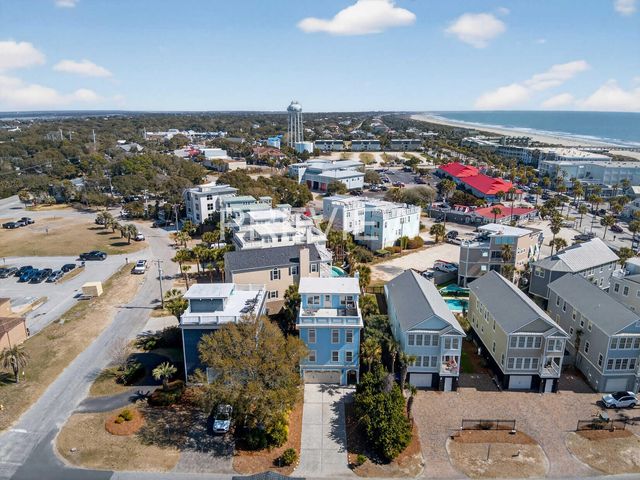 10 10th Avenue, Isle Of Palms, SC 29451