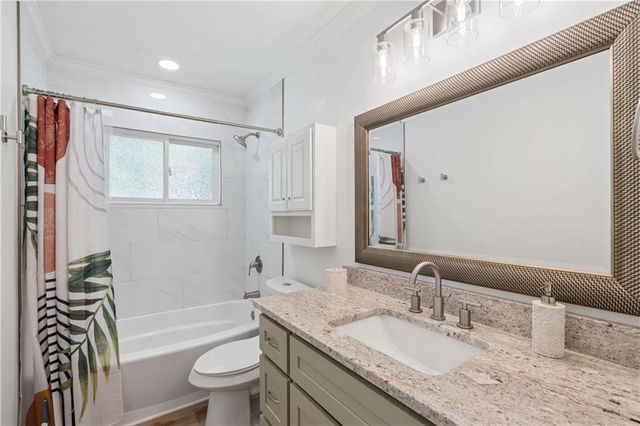 2530 Rolling View Drive SE, Smyrna, GA 30080