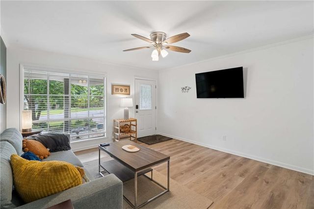 2530 Rolling View Drive SE, Smyrna, GA 30080