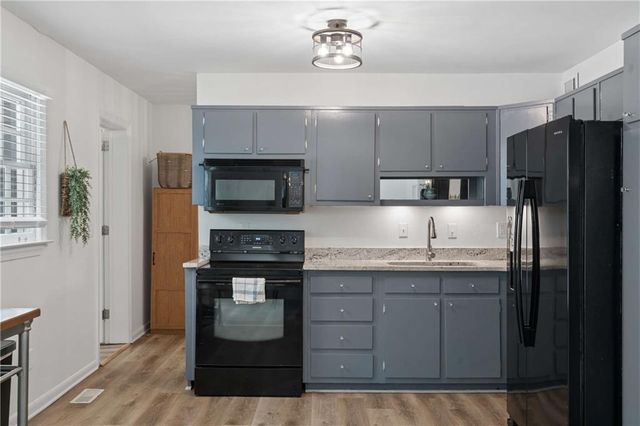 2530 Rolling View Drive SE, Smyrna, GA 30080