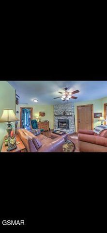 2765 Grassy Branch Loop, Sevierville, TN 37876