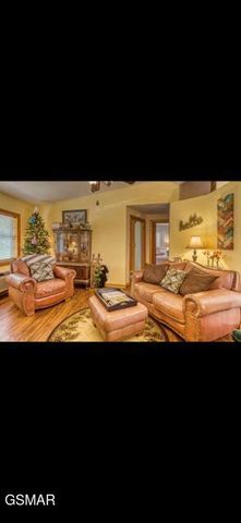 2765 Grassy Branch Loop, Sevierville, TN 37876