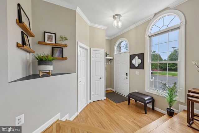 125 CARTER CT SW, Vienna, VA 22180