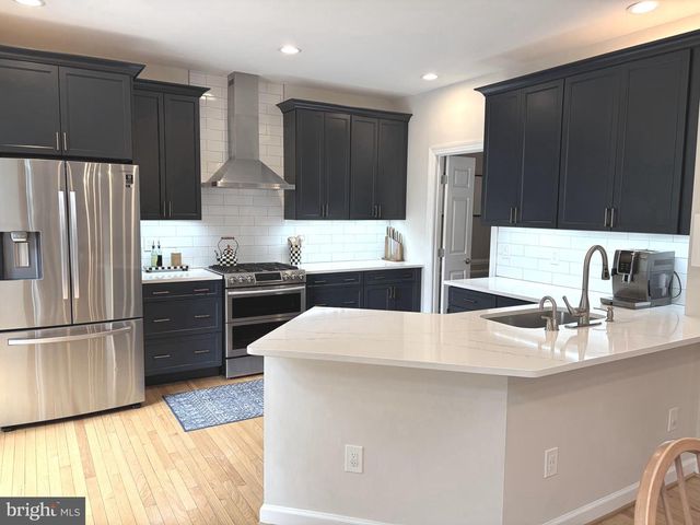 125 CARTER CT SW, Vienna, VA 22180