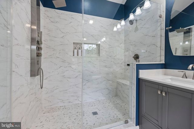 125 CARTER CT SW, Vienna, VA 22180