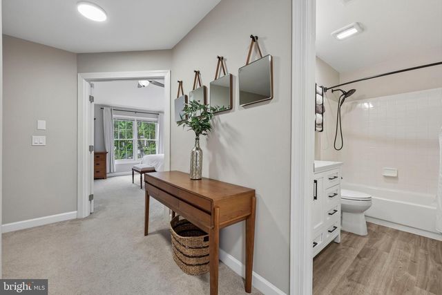 125 CARTER CT SW, Vienna, VA 22180