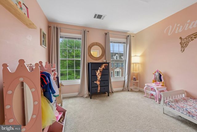 125 CARTER CT SW, Vienna, VA 22180