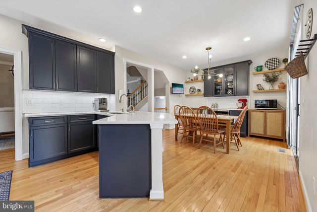 125 CARTER CT SW, Vienna, VA 22180