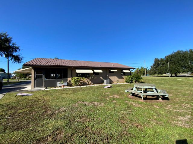 1095 Chobee Loop, Okeechobee, FL 34974