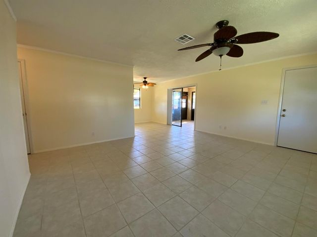 1095 Chobee Loop, Okeechobee, FL 34974