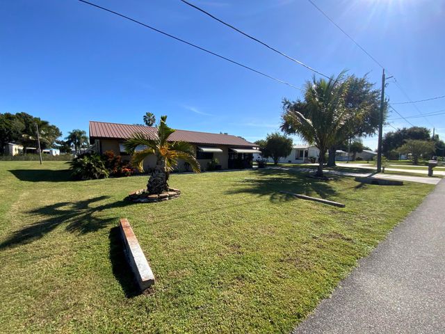 1095 Chobee Loop, Okeechobee, FL 34974