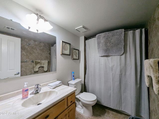 18239 N 40TH Street 168, Phoenix, AZ 85032