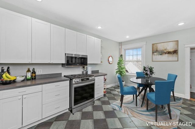 441-5 Washington St. 5, Brookline, MA 02446