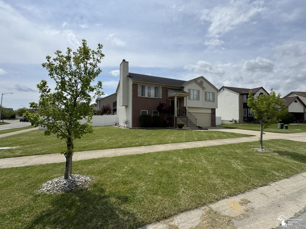 197 DUNDEE RIDGE Drive, Dundee, MI 48131