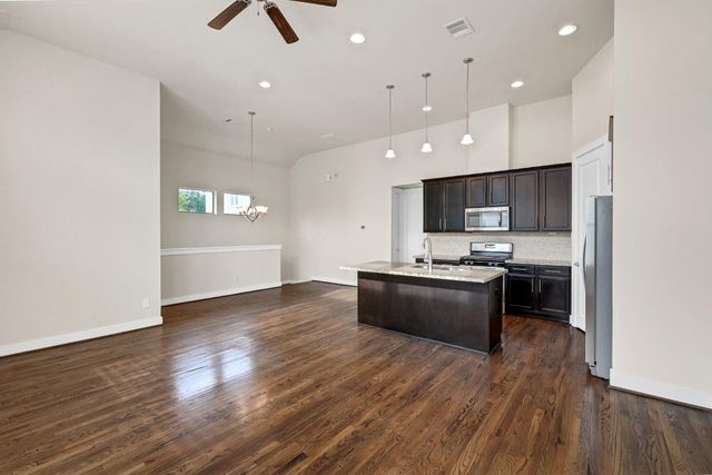 2118 Naomi Street, Houston, TX 77054