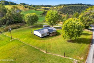 2973 Chinquipin Rd, Sneedville, TN 37869