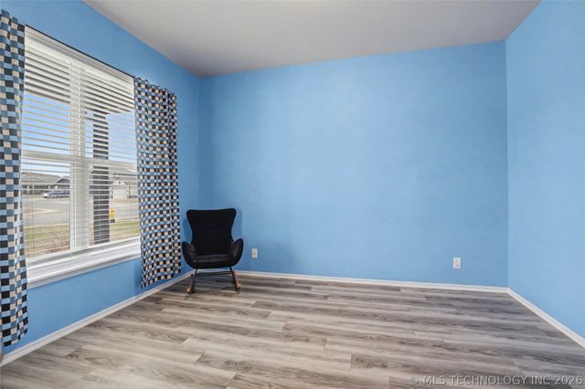 711 W 53rd Place, Sand Springs, OK 74063