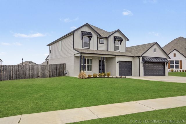 711 W 53rd Place, Sand Springs, OK 74063