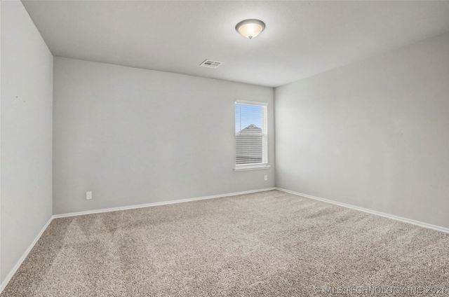 711 W 53rd Place, Sand Springs, OK 74063