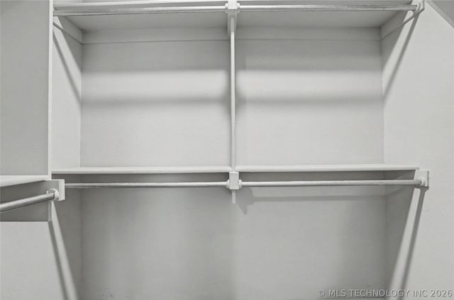 711 W 53rd Place, Sand Springs, OK 74063