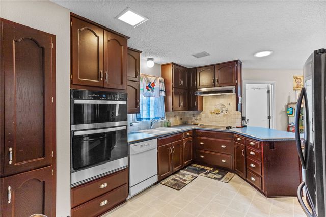 2626 Collard Road, Arlington, TX 76017