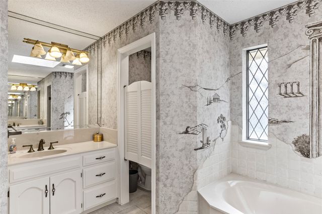 2626 Collard Road, Arlington, TX 76017