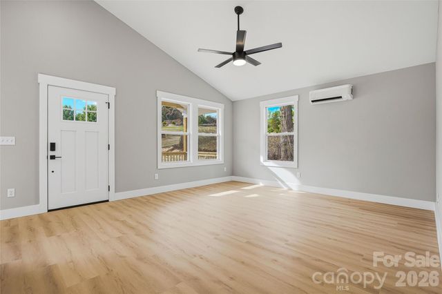 133 Moore Street, Hendersonville, NC 28739