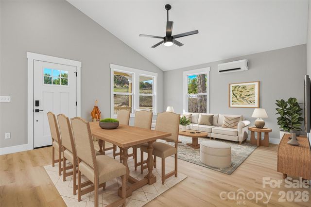 133 Moore Street, Hendersonville, NC 28739