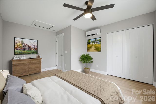 133 Moore Street, Hendersonville, NC 28739