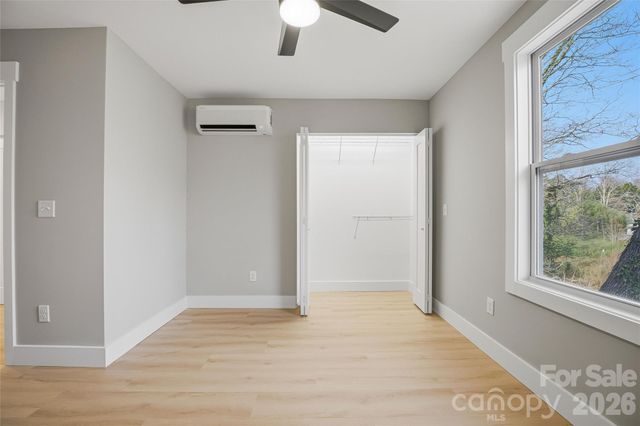 133 Moore Street, Hendersonville, NC 28739