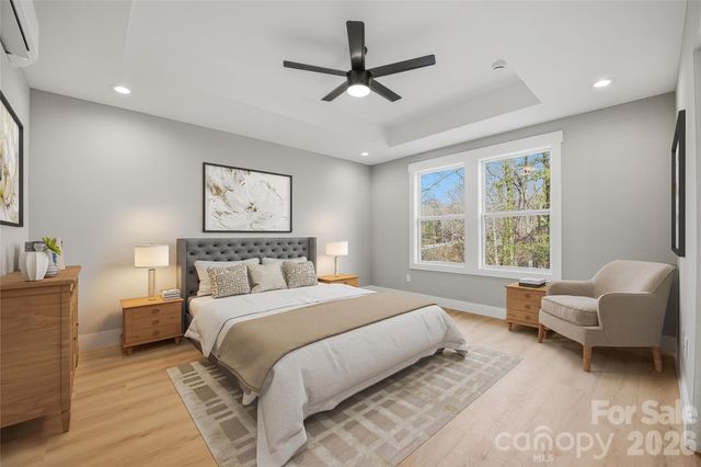 133 Moore Street, Hendersonville, NC 28739