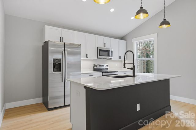 133 Moore Street, Hendersonville, NC 28739