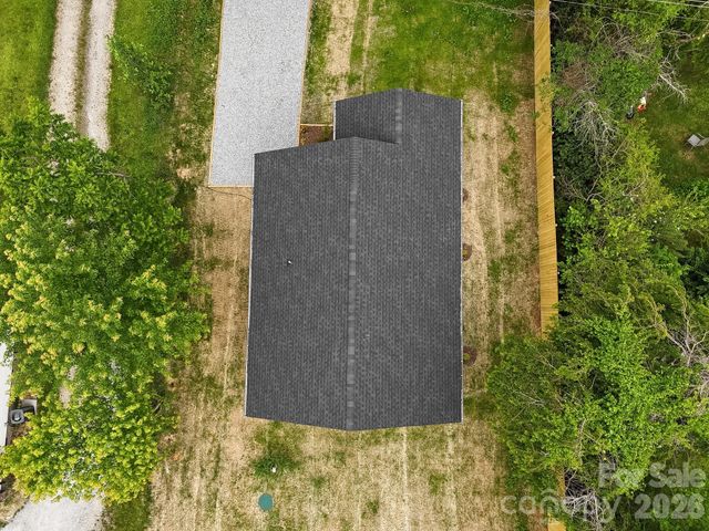 133 Moore Street, Hendersonville, NC 28739