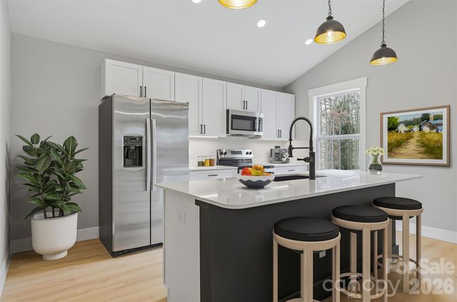 133 Moore Street, Hendersonville, NC 28739