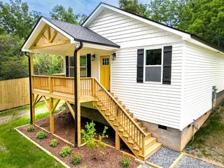 133 Moore Street, Hendersonville, NC 28739