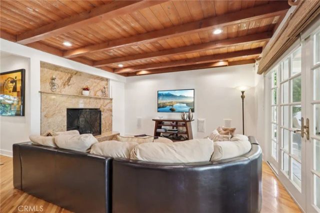 11129 White Oak, Granada Hills, CA 91344