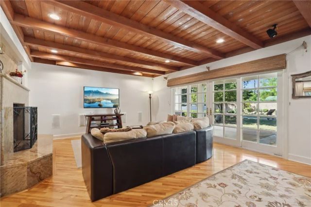 11129 White Oak, Granada Hills, CA 91344