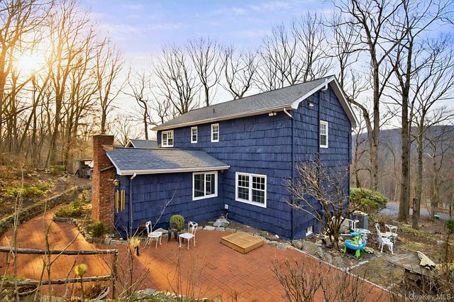 9 Crescent Lane, Putnam Valley, NY 10579