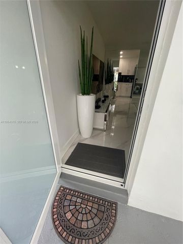 926 Michigan Ave 3, Miami Beach, FL 33139